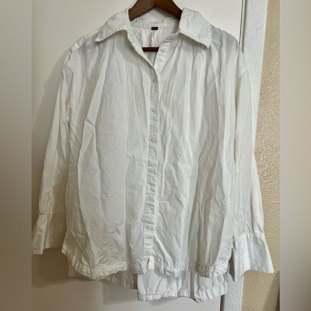 Free People White ButtonDown Shirt SzS Classic Minimalist Workcore Chic Academia